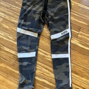 PINK Victoria's Secret Camo Leggings